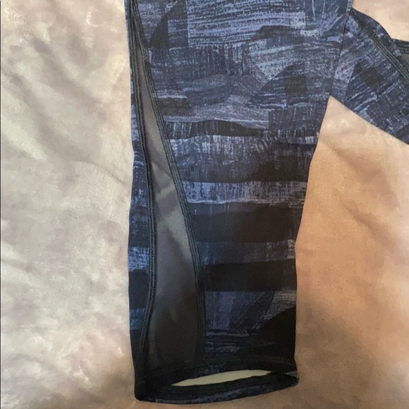 Lulu size 6. EUC. Crop - Picture 5 of 5